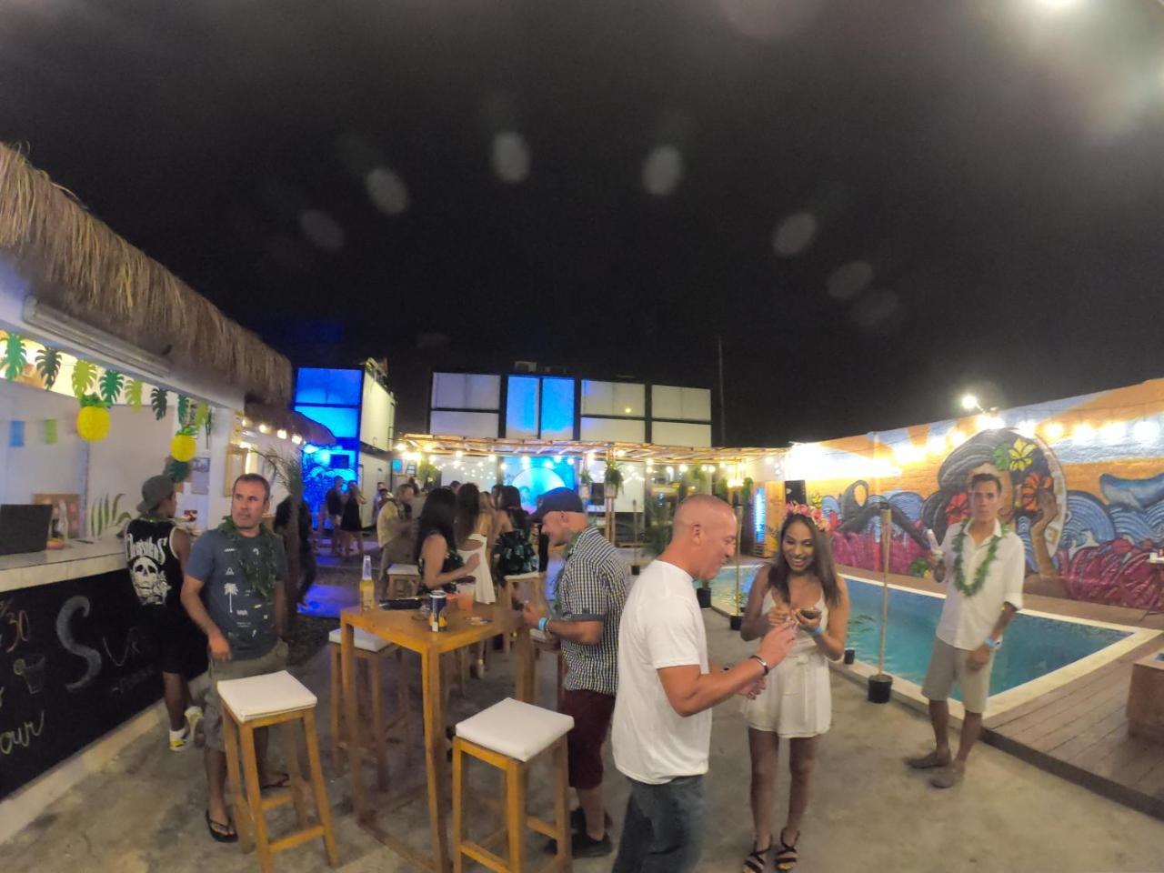 Auberge de jeunesse Surfari Punta Rocas à Punta Negra Extérieur photo